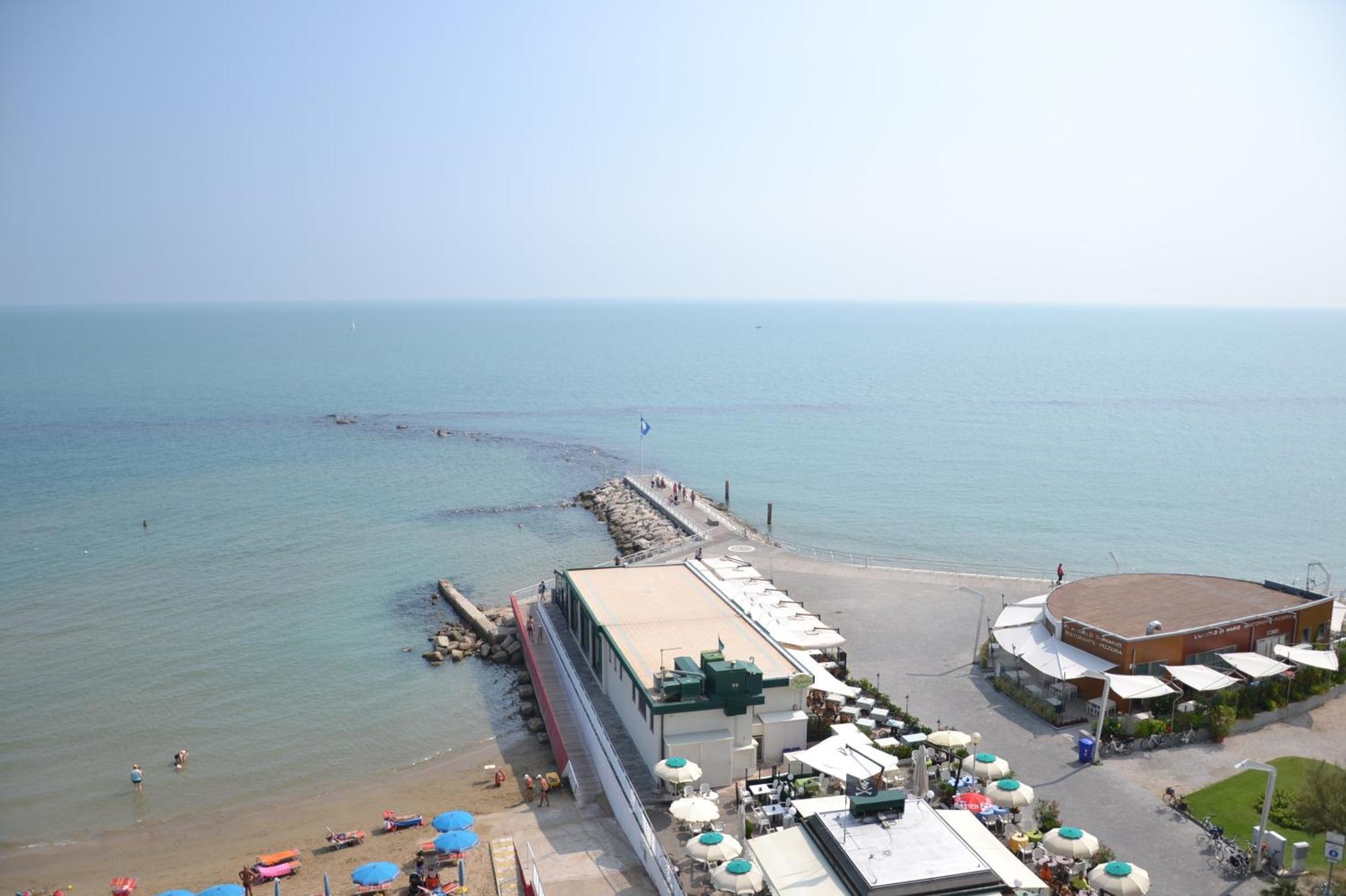 Hotel Perticari Pesaro Esterno foto
