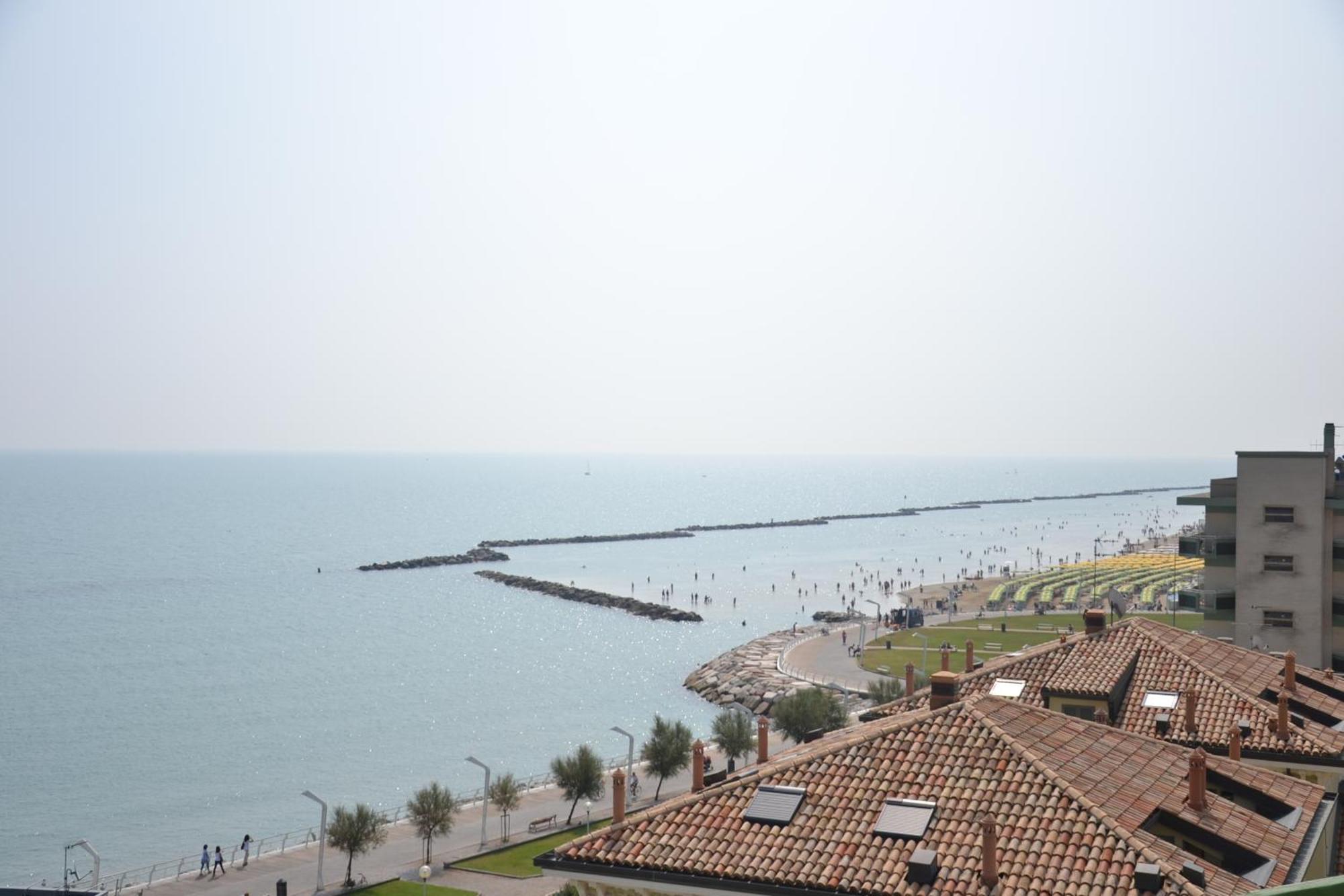 Hotel Perticari Pesaro Esterno foto