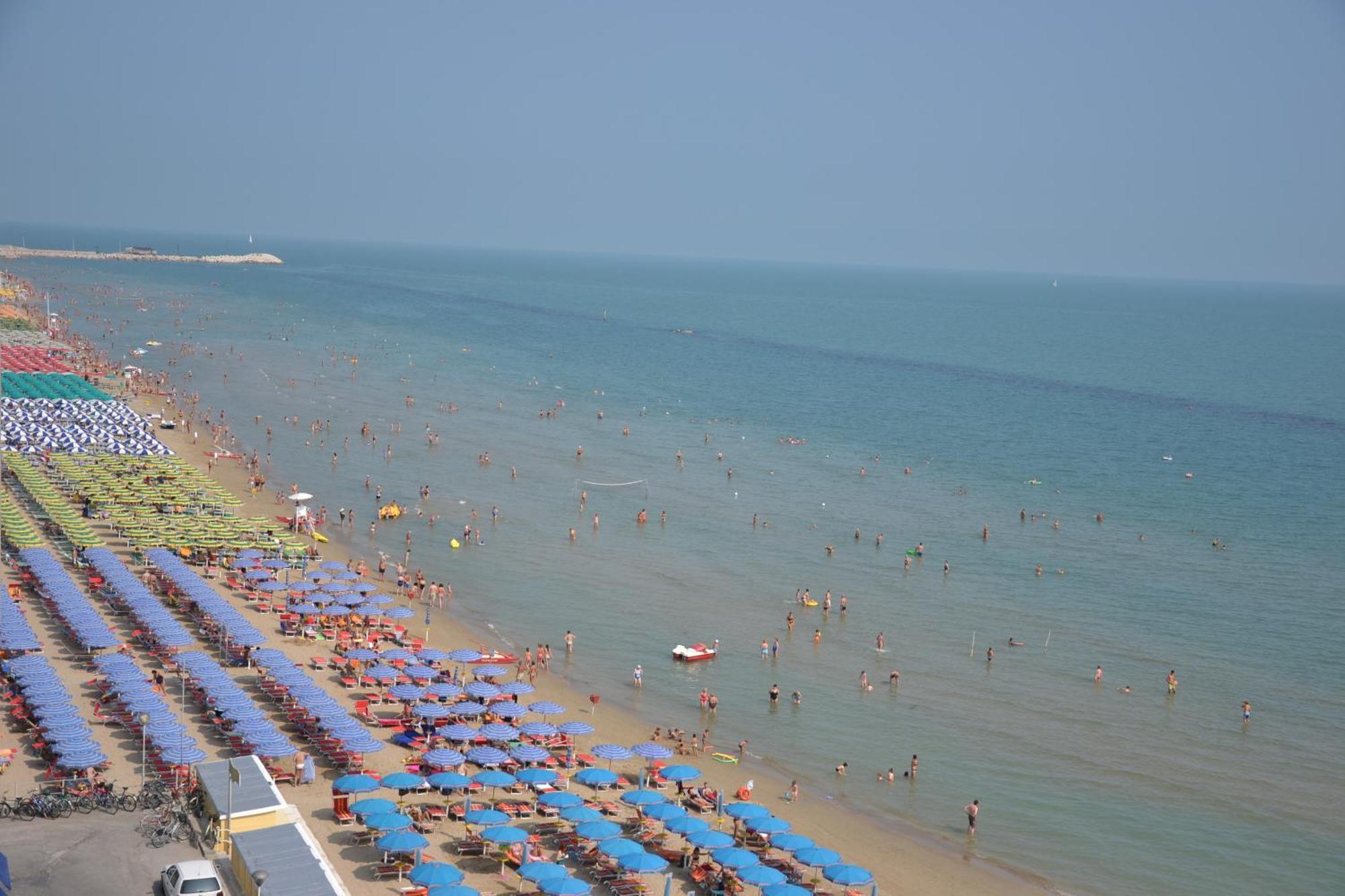 Hotel Perticari Pesaro Esterno foto