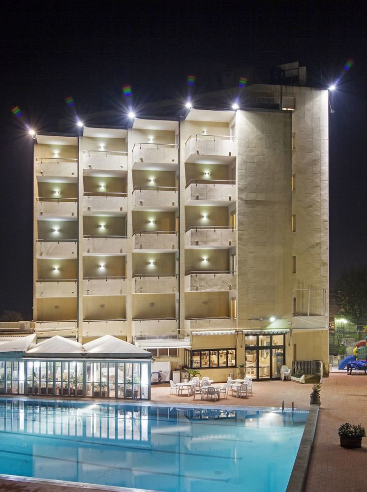 Hotel Perticari Pesaro Esterno foto