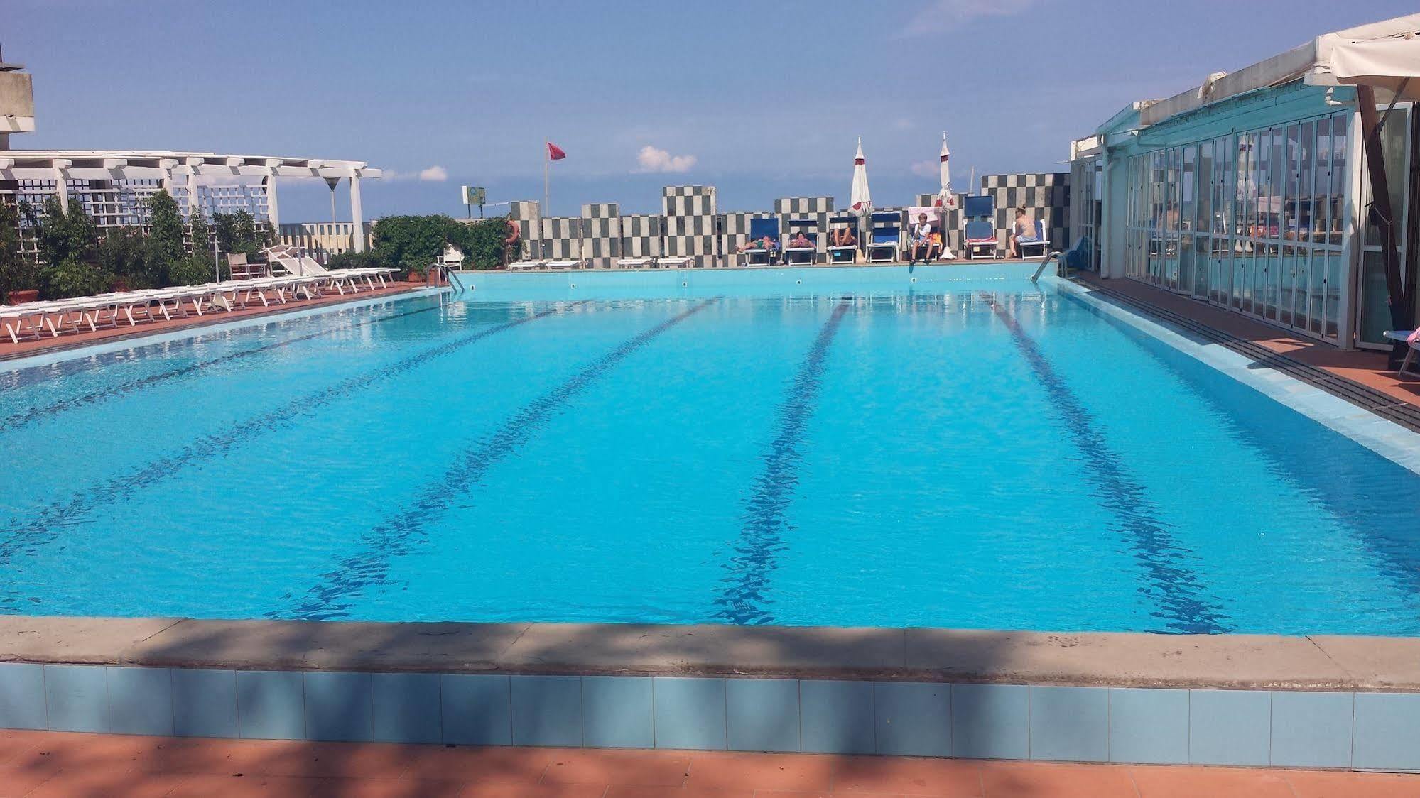 Hotel Perticari Pesaro Esterno foto