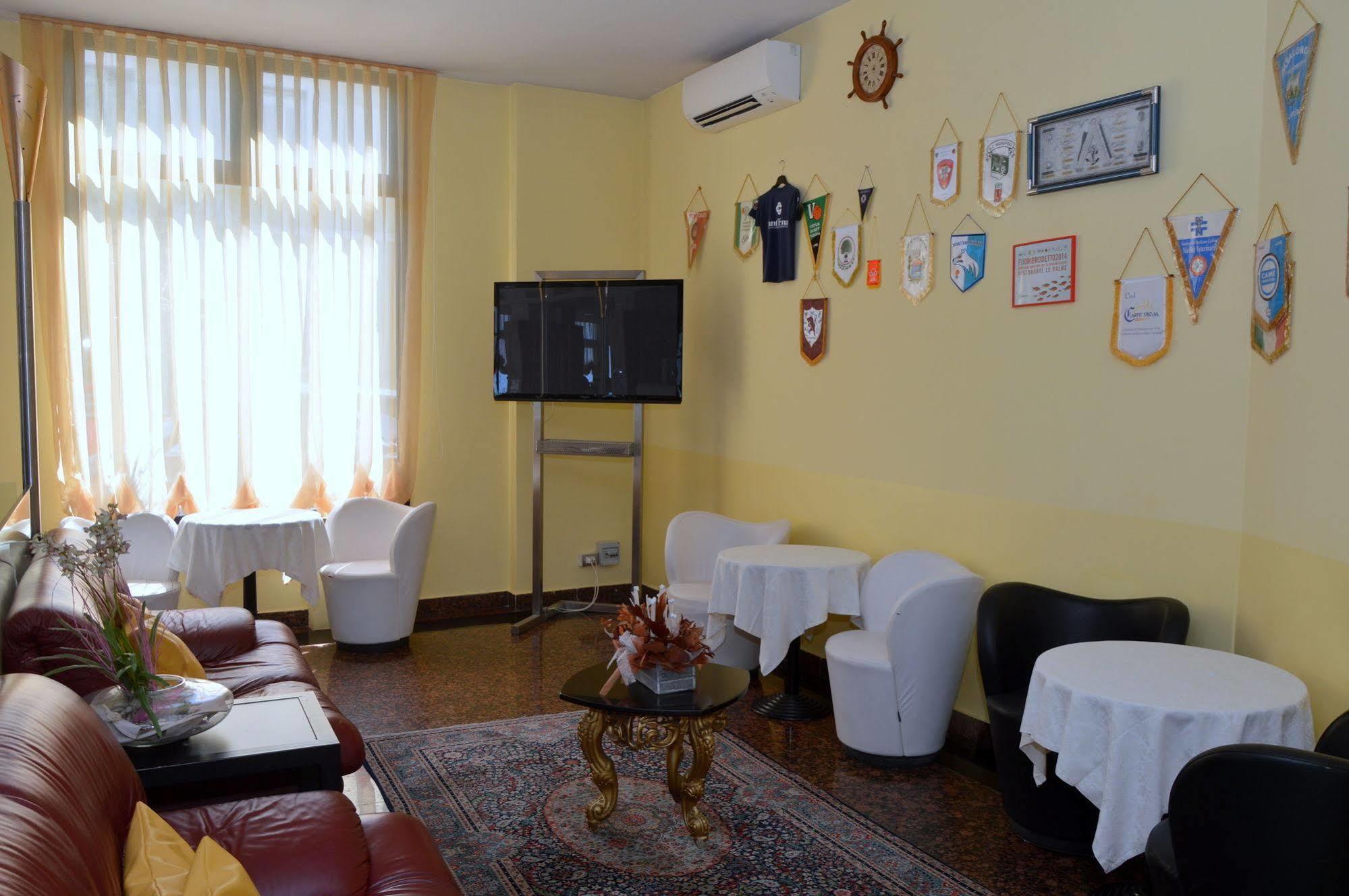 Hotel Perticari Pesaro Esterno foto